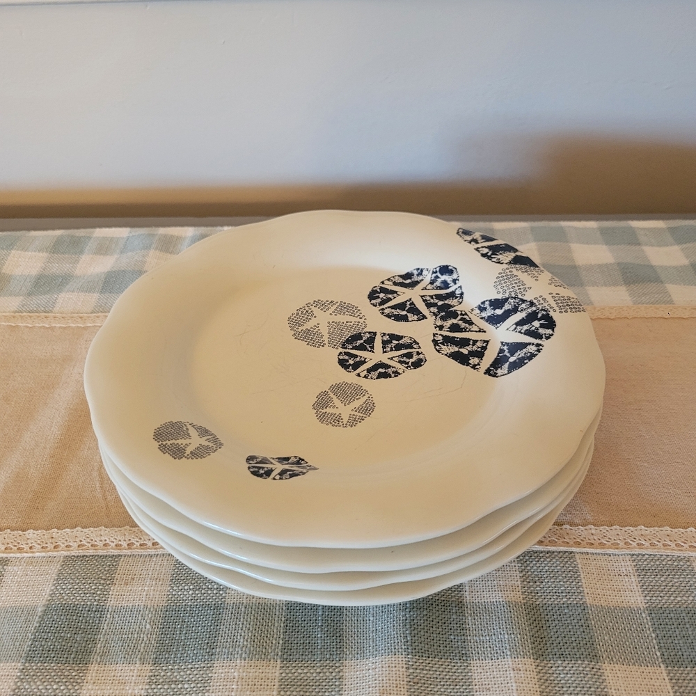 Coldwater Creek 4 Plates Sand Dollar Design Personally Owned Blue & White